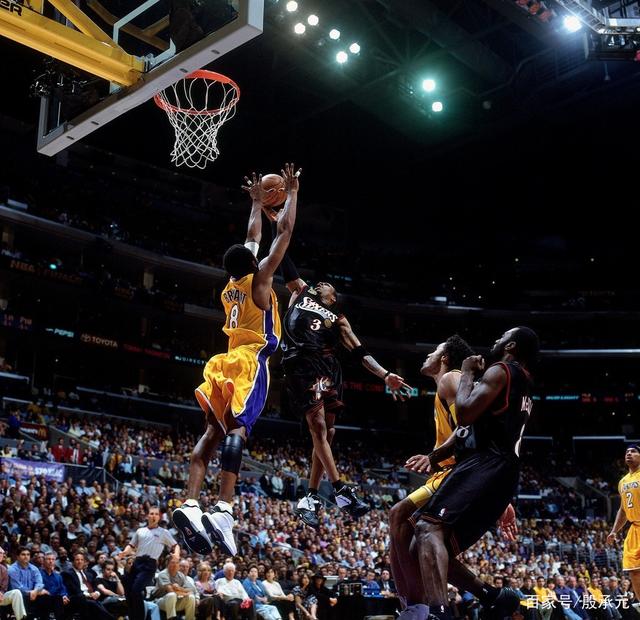 意水晶宫前 意水晶宫前