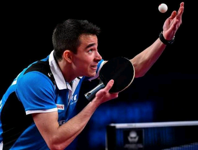 赛后的聚光 赛后的聚光